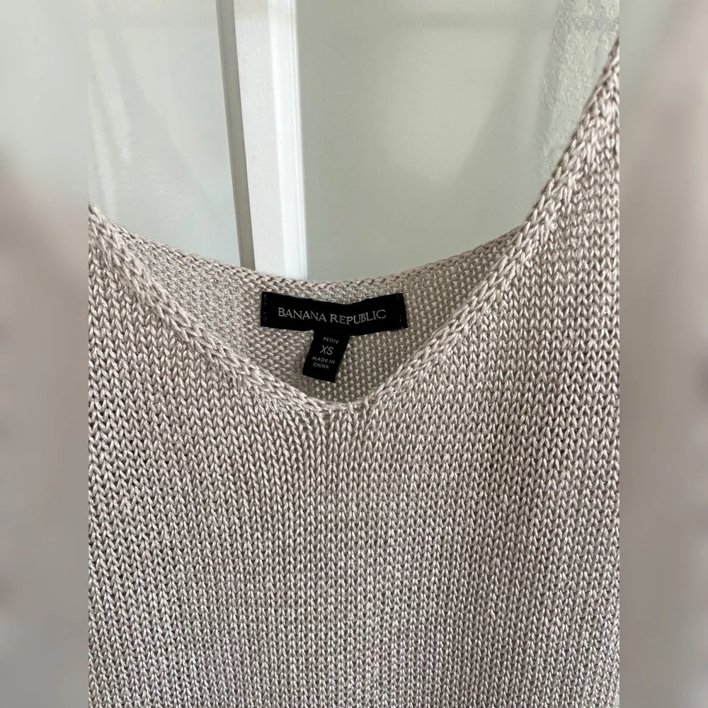 Banana republic top - Picture 2 of 2